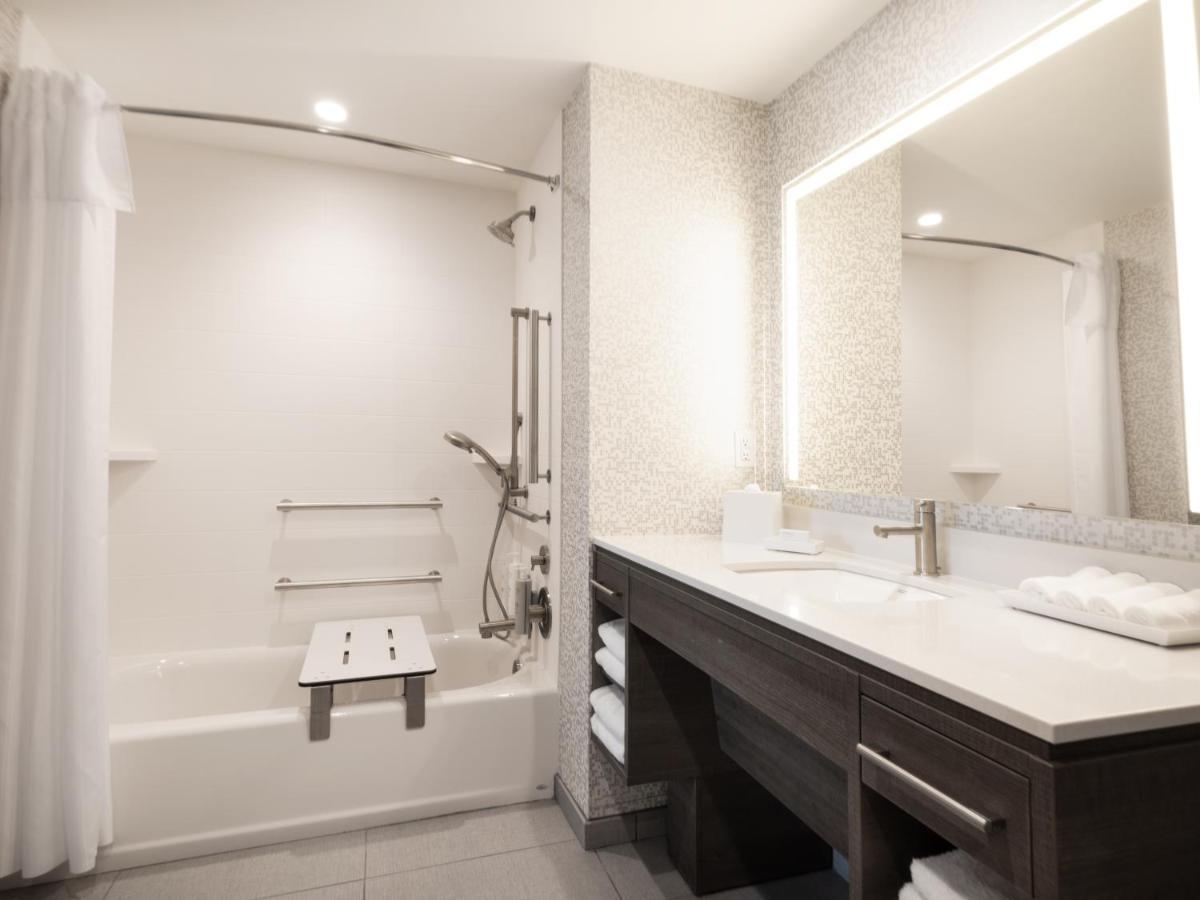 Hotel Home2 By Hilton Santa Rosa 3*