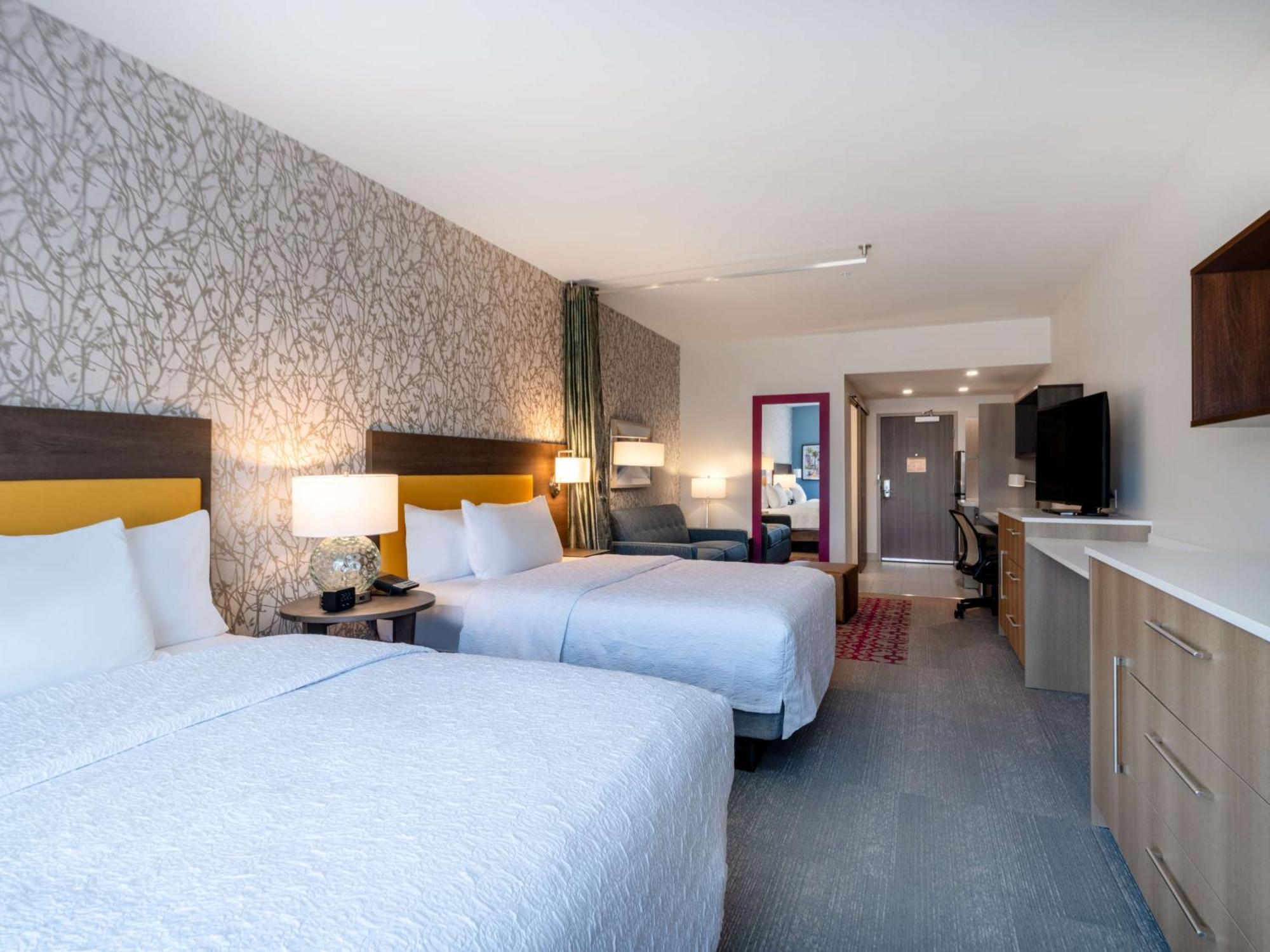 Hotel Home2 By Hilton Santa Rosa 3*