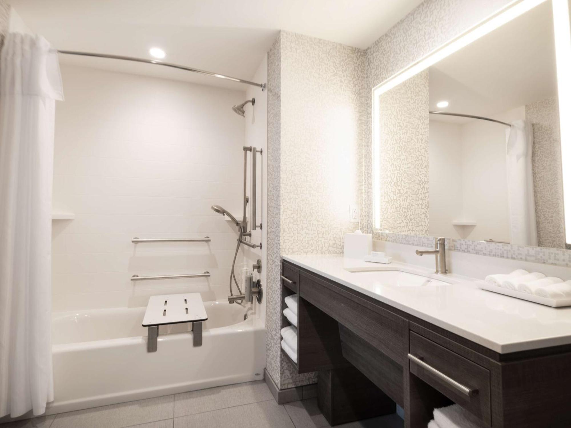 Home2 By Hilton Santa Rosa 3*